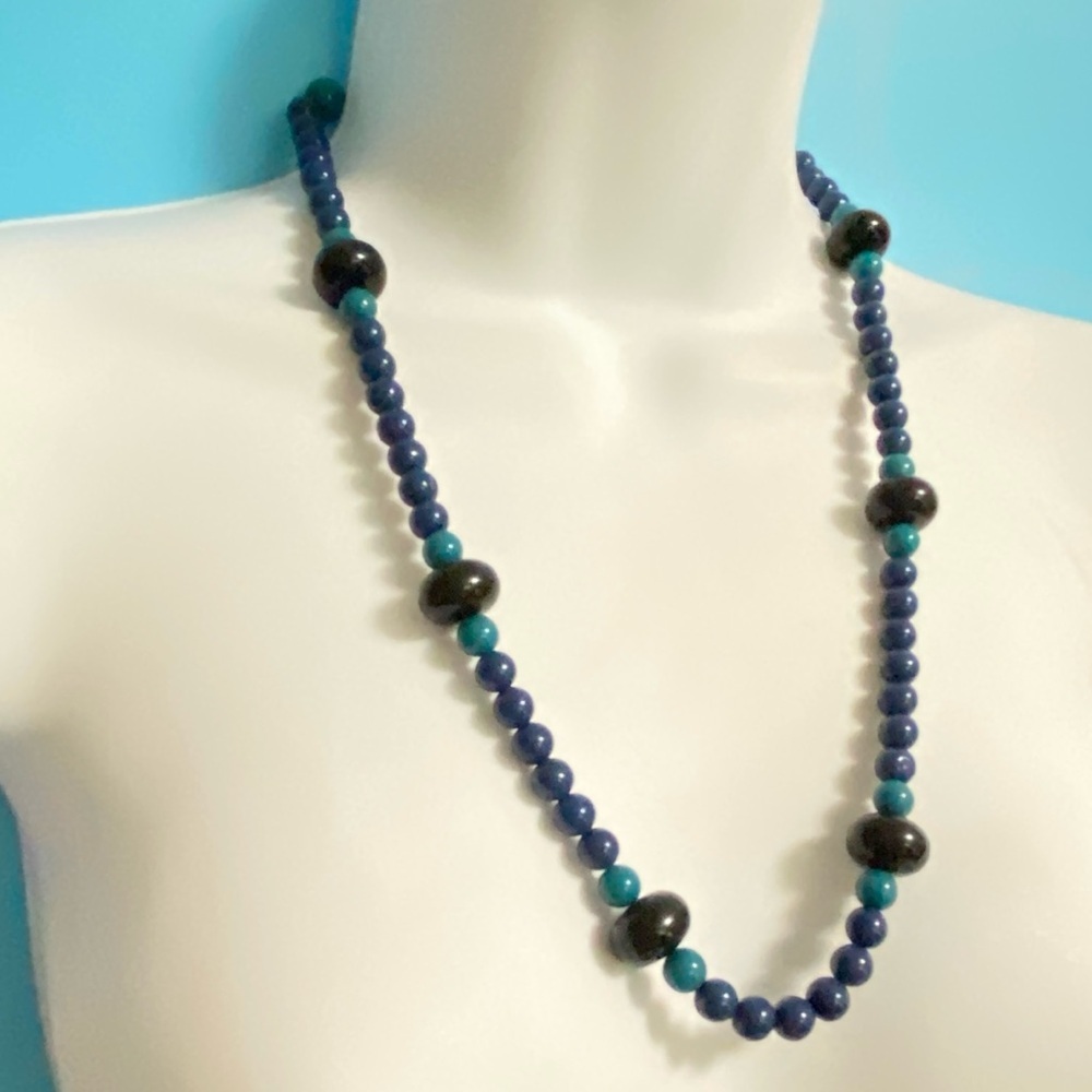 TRIFARI Vintage Lucite Necklace Navy Blue Black Beads Granny Core - Picture 8 of 11